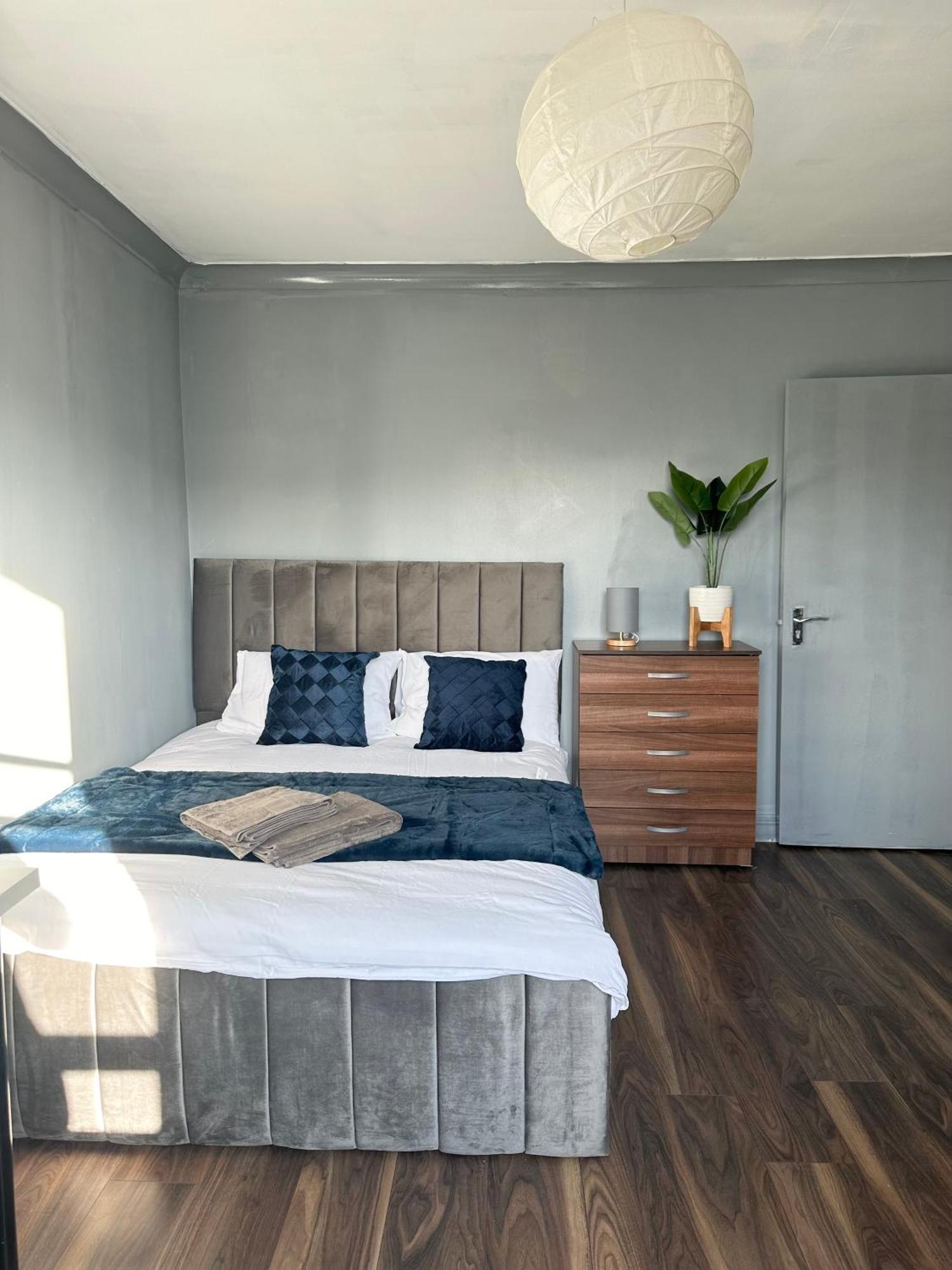 Luxury Room In A 4 Bedroom Flat! 4 Minutes Walk To Kingscross, St Pancras Londýn Exteriér fotografie