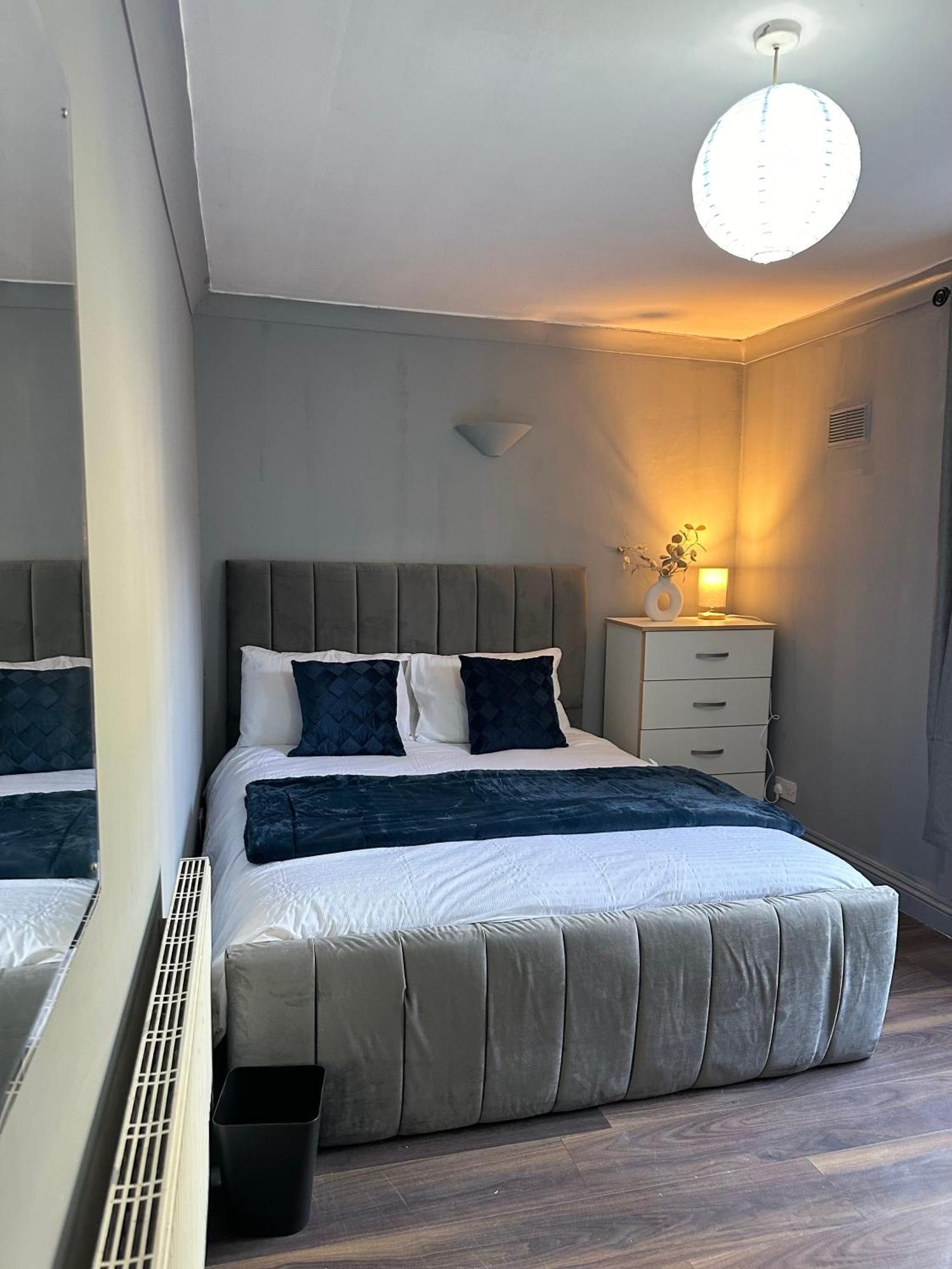 Luxury Room In A 4 Bedroom Flat! 4 Minutes Walk To Kingscross, St Pancras Londýn Exteriér fotografie