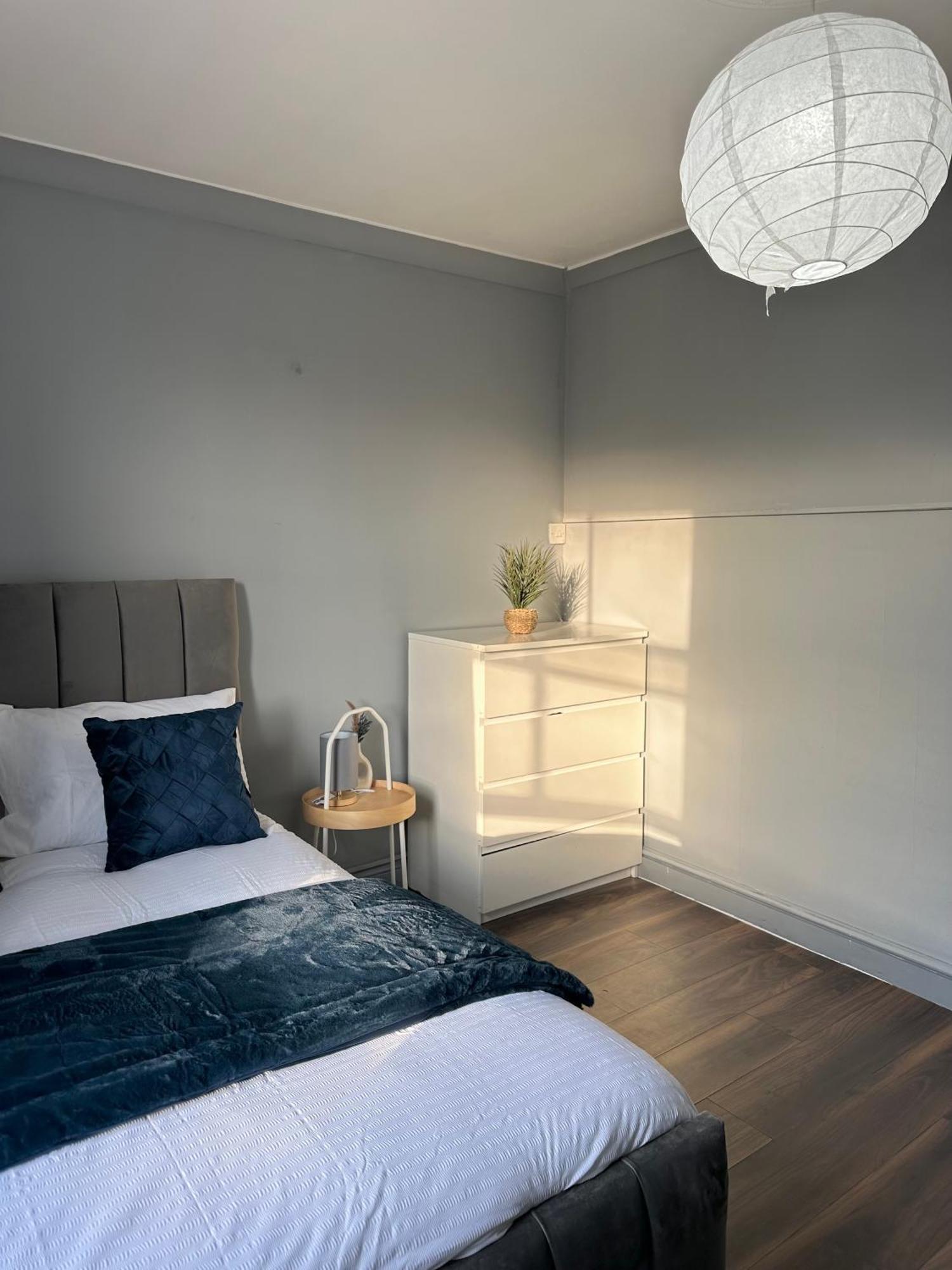Luxury Room In A 4 Bedroom Flat! 4 Minutes Walk To Kingscross, St Pancras Londýn Exteriér fotografie