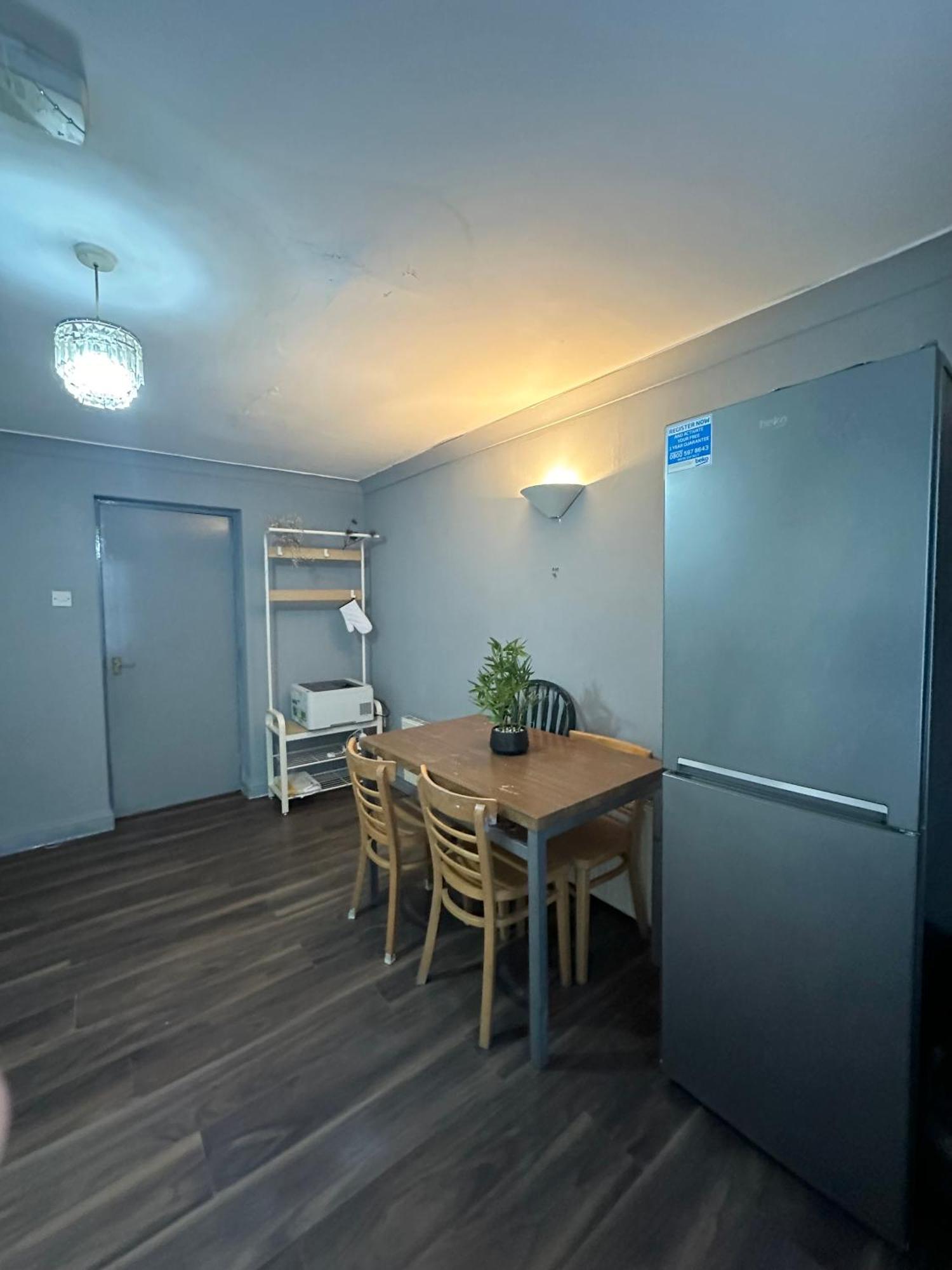 Luxury Room In A 4 Bedroom Flat! 4 Minutes Walk To Kingscross, St Pancras Londýn Exteriér fotografie