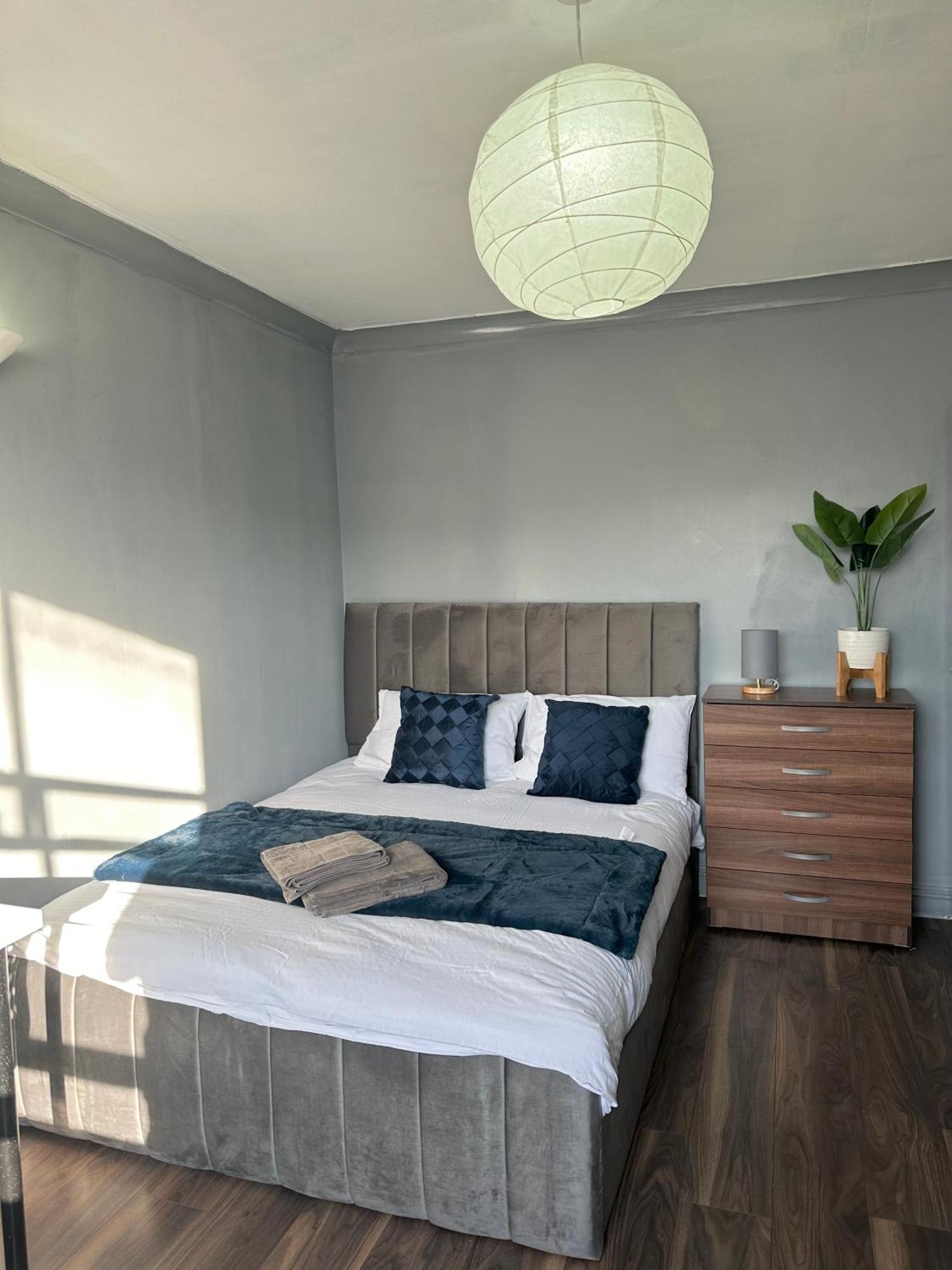 Luxury Room In A 4 Bedroom Flat! 4 Minutes Walk To Kingscross, St Pancras Londýn Exteriér fotografie